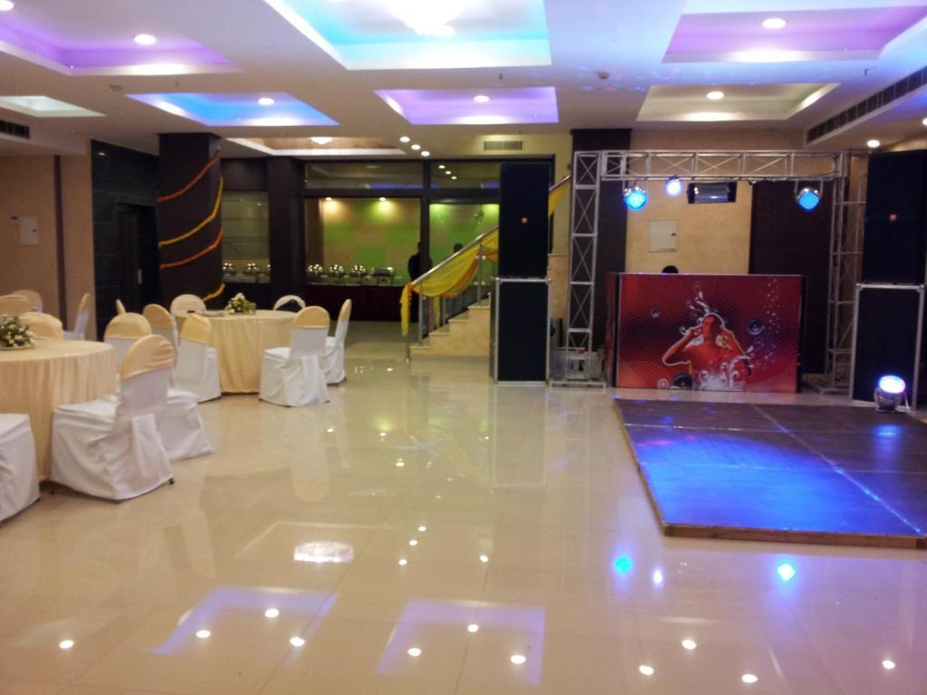 Oyo 1227 Hotel Rousha Inn Ghaziabad Exterior foto